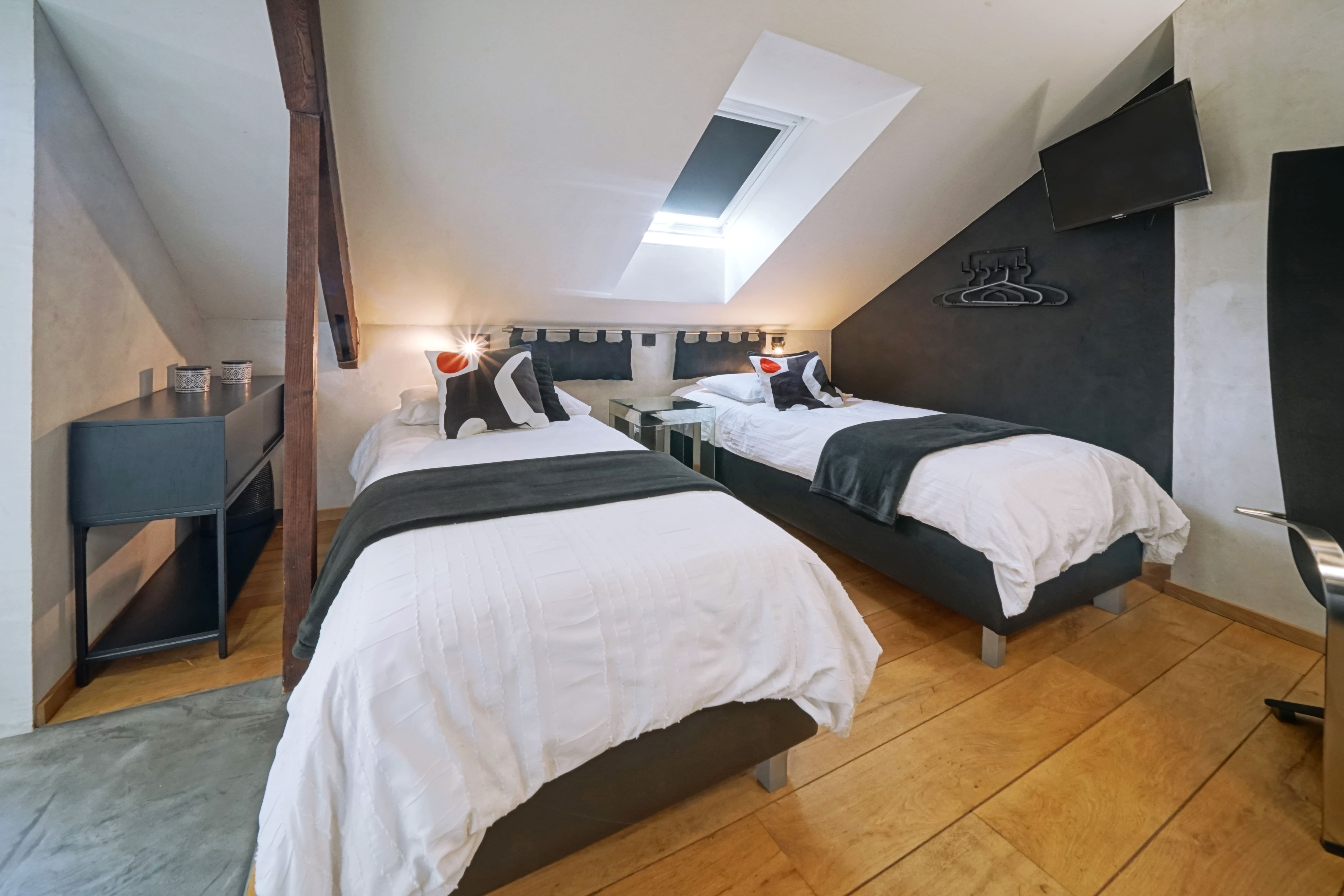 Chambre avec deux lits simples